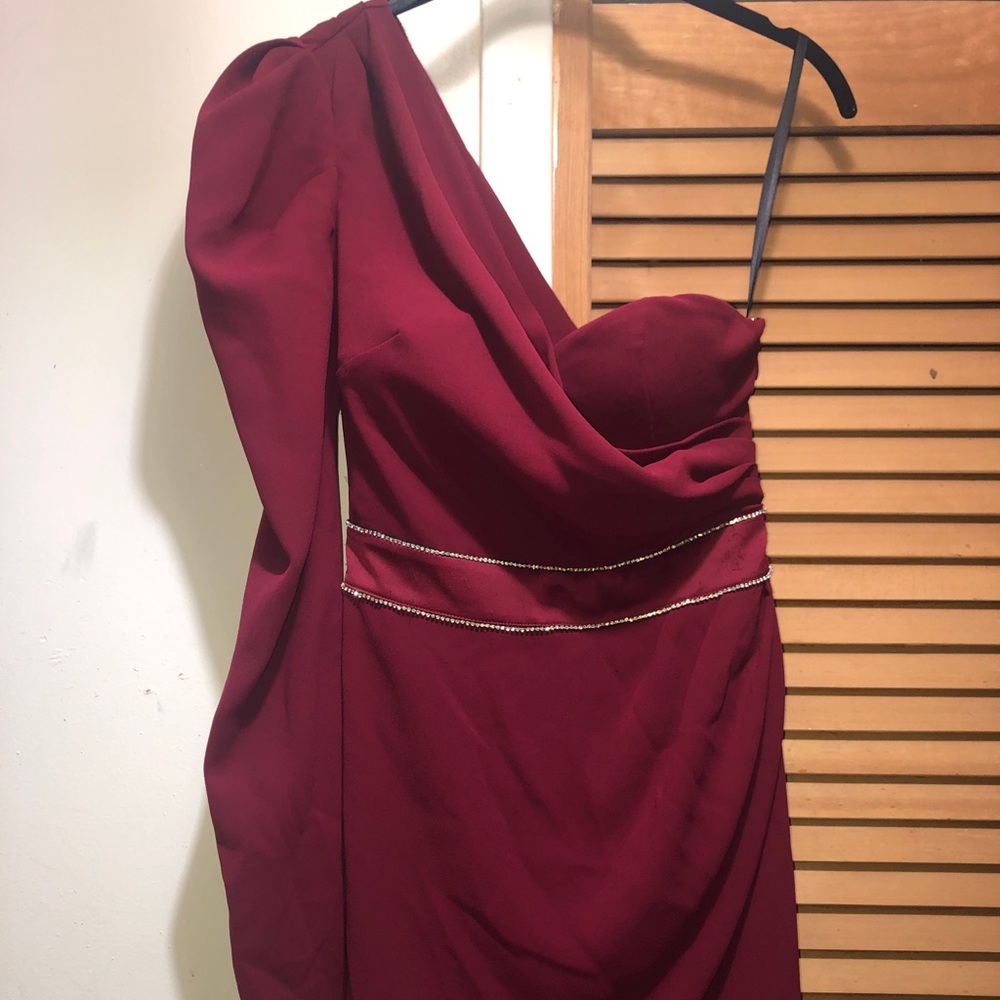 BURGUNDY ONE SHOULDER PUFF SLEEVE MINI DRESS